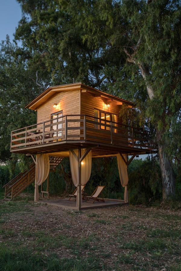 River Treehouse 라가나스 외부 사진